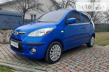 Хэтчбек Hyundai i10 2010 в 