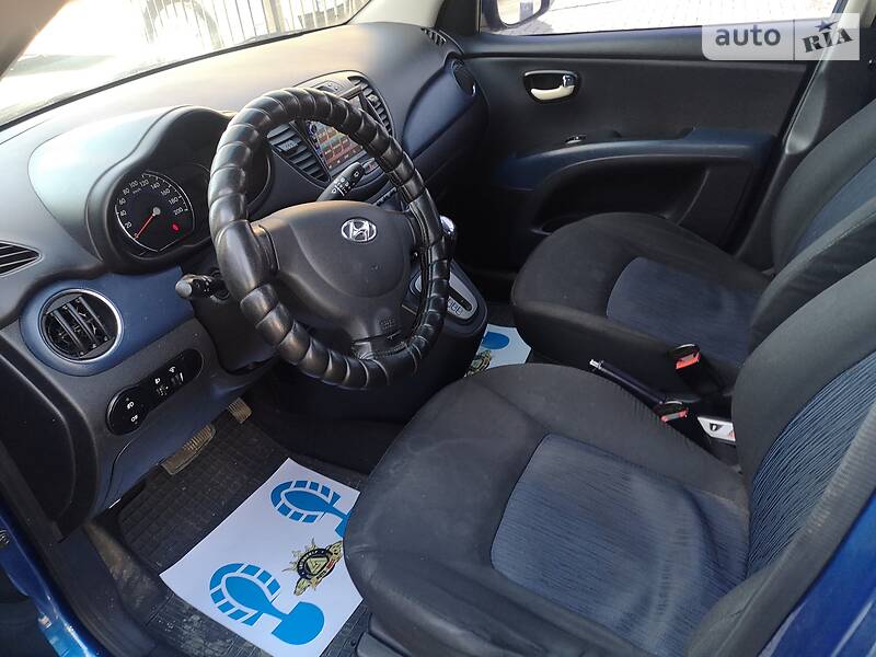 Хетчбек Hyundai i10 2011 в Миколаєві