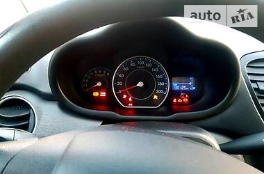 Хетчбек Hyundai i10 2012 в 