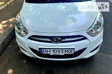 Хетчбек Hyundai i10 2012 в 