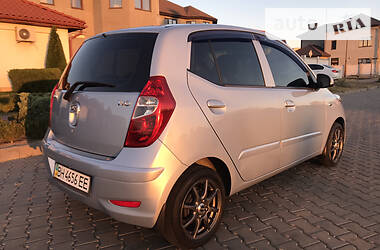 Хетчбек Hyundai i10 2012 в Одесі