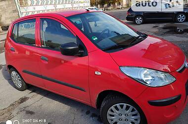 Хэтчбек Hyundai i10 2010 в Черняхове