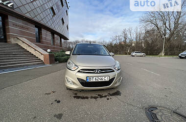 Хетчбек Hyundai i10 2012 в Одесі