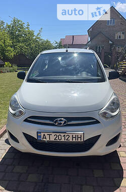 Хэтчбек Hyundai i10 2012 в Надворной