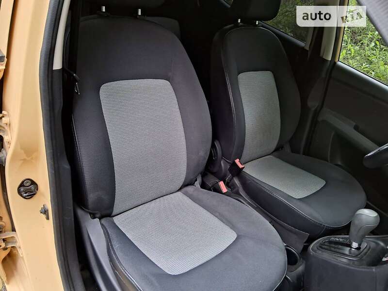 Хэтчбек Hyundai i10 2009 в Львове фото 22 Хэтчбек Hyundai i10 2009 в Львове