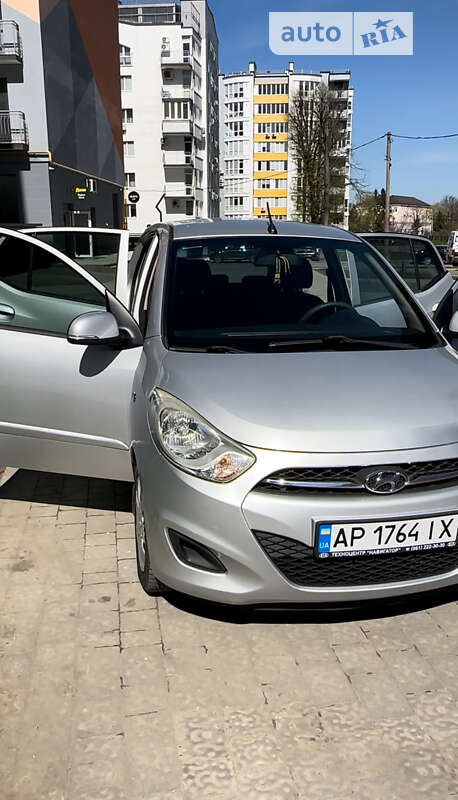 Хетчбек Hyundai i10 2012 в Івано-Франківську