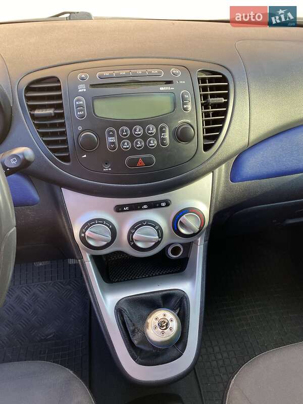 Хэтчбек Hyundai i10 2009 в Одессе