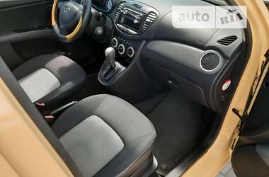 Хэтчбек Hyundai i10 2009 в Одессе