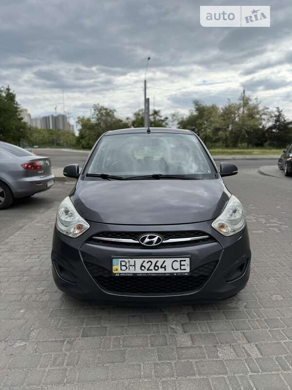 Хэтчбек Hyundai i10 2012 в Одессе