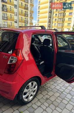 Хетчбек Hyundai i10 2010 в Івано-Франківську
