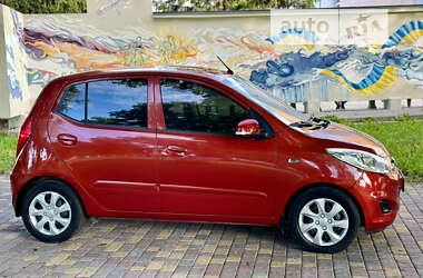 Хетчбек Hyundai i10 2012 в Рівному