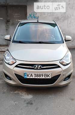 Хэтчбек Hyundai i10 2012 в Киеве