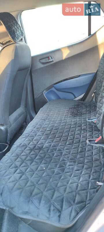 Хэтчбек Hyundai i10 2014 в Каменец-Подольском