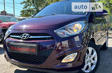 Хетчбек Hyundai i10 2011 в Сумах