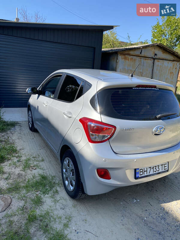 Хэтчбек Hyundai i10 2015 в Рени