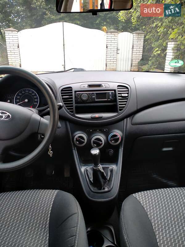 Хэтчбек Hyundai i10 2012 в Тернополе