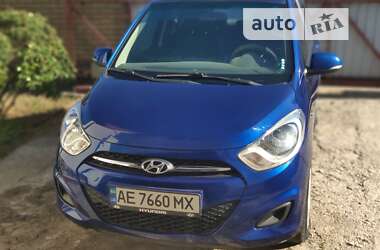 Хэтчбек Hyundai i10 2011 в Каменском