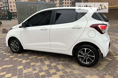 Хэтчбек Hyundai i10 2019 в Киеве