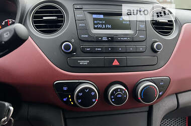 Хэтчбек Hyundai i10 2019 в Киеве