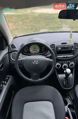 Хэтчбек Hyundai i10 2008 в Киеве