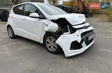 Хэтчбек Hyundai i10 2015 в Киеве