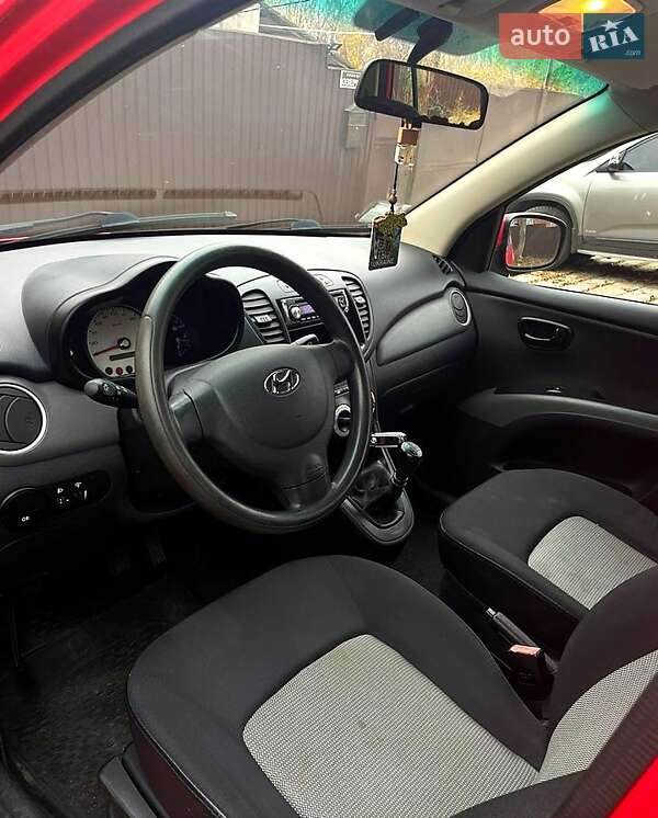 Хэтчбек Hyundai i10 2008 в Харькове