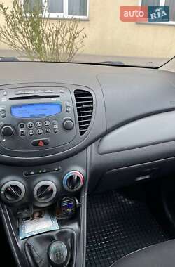 Хэтчбек Hyundai i10 2010 в Черкассах