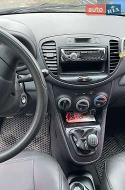 Хэтчбек Hyundai i10 2013 в 