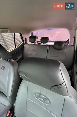 Хэтчбек Hyundai i10 2013 в 