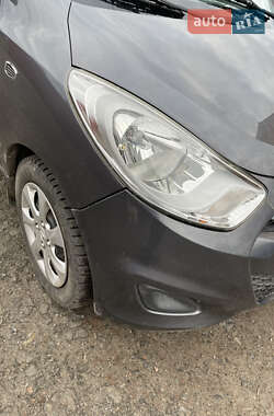 Хэтчбек Hyundai i10 2013 в 