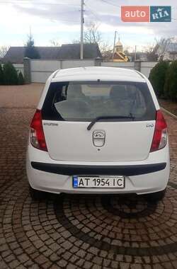 Хэтчбек Hyundai i10 2009 в Калуше