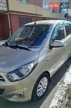 Хэтчбек Hyundai i10 2012 в 
