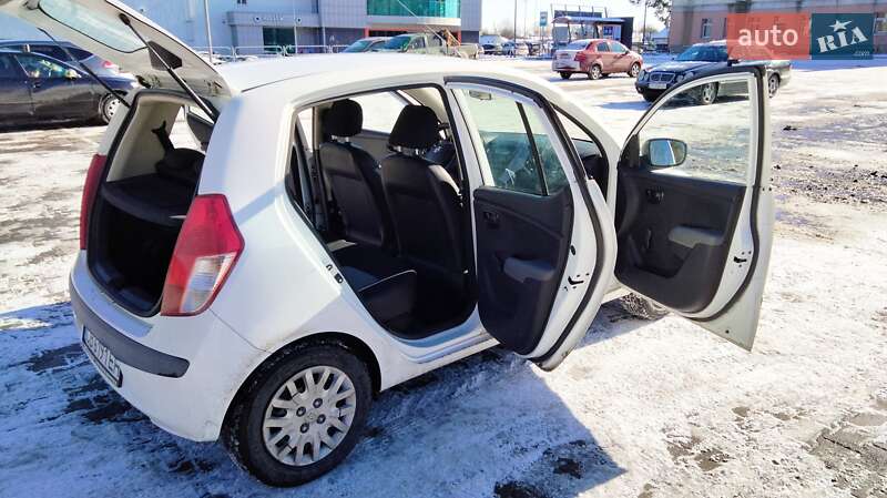 Хетчбек Hyundai i10 2008 в Чернігові