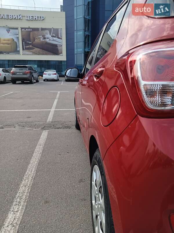 Хэтчбек Hyundai i10 2014 в Киеве