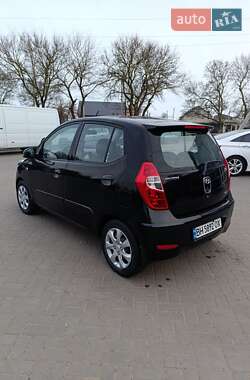 Хэтчбек Hyundai i10 2013 в 