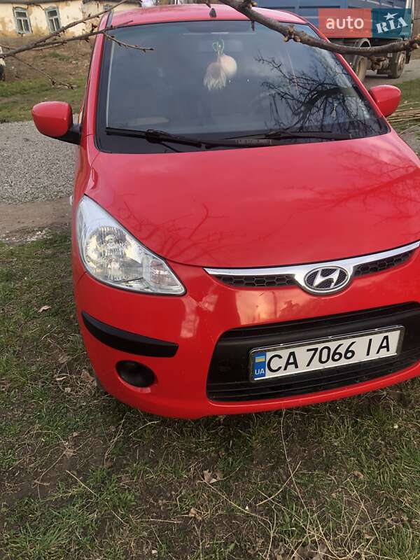 Хетчбек Hyundai i10 2008 в Ватутіному