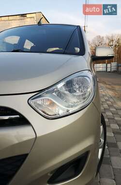 Хетчбек Hyundai i10 2012 в 
