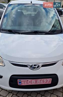 Хэтчбек Hyundai i10 2009 в 