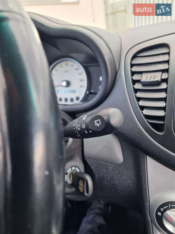 Хэтчбек Hyundai i10 2009 в Львове