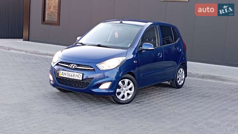 Хэтчбек Hyundai i10 2011 в Одессе
