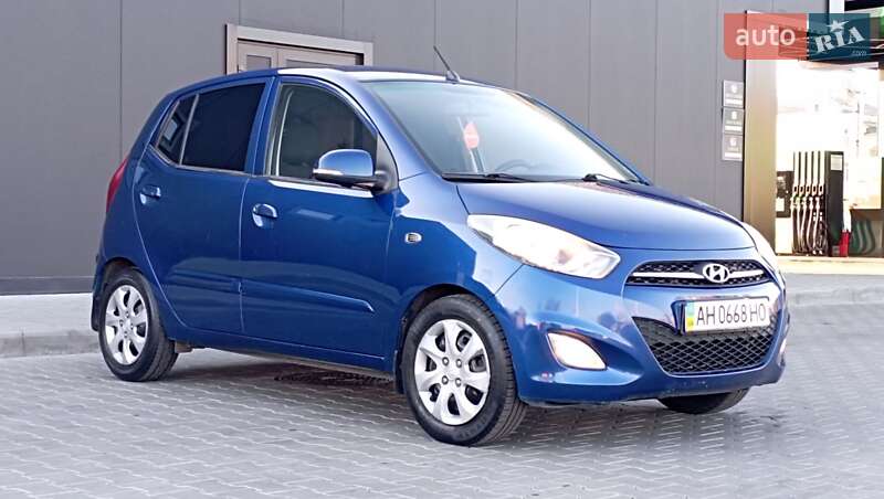 Хэтчбек Hyundai i10 2011 в Одессе