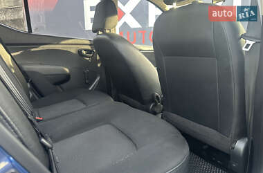 Хетчбек Hyundai i10 2013 в 