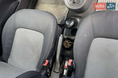 Хетчбек Hyundai i10 2008 в 