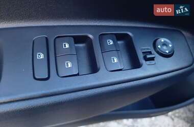 Хэтчбек Hyundai i10 2022 в 