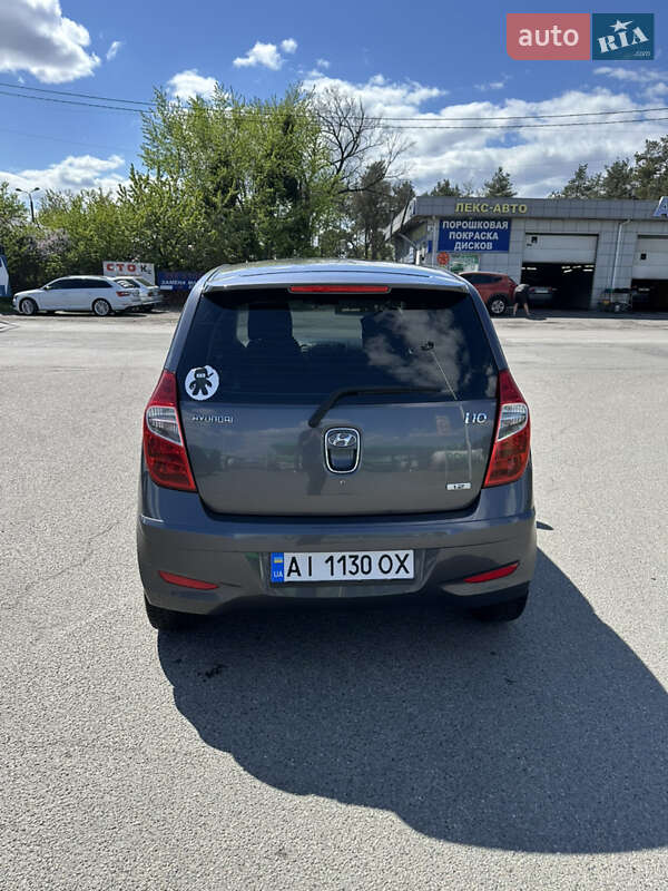 Хэтчбек Hyundai i10 2011 в Киеве