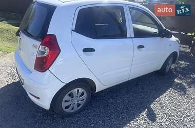 Хэтчбек Hyundai i10 2013 в 