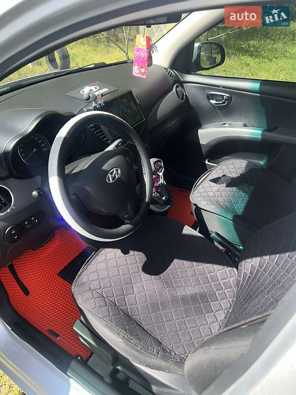 Хэтчбек Hyundai i10 2012 в Броварах