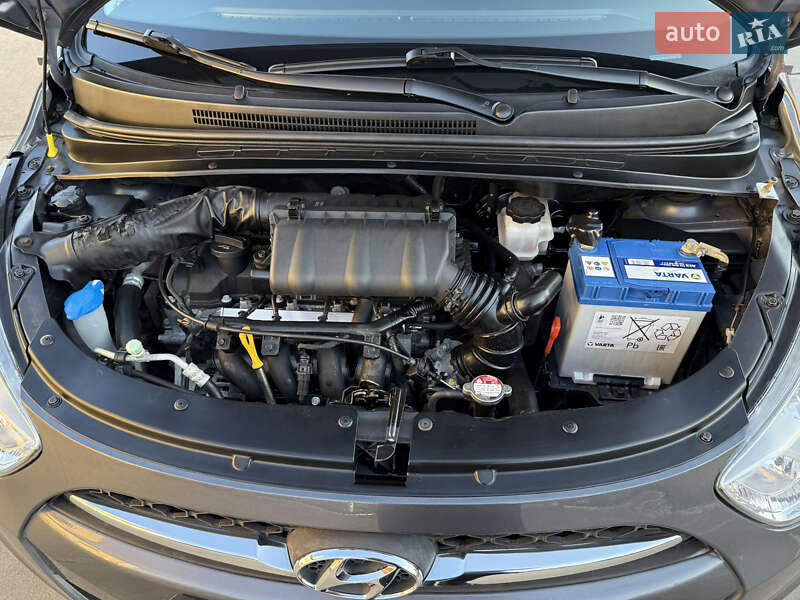 Хэтчбек Hyundai i10 2012 в Одессе