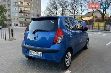 Хетчбек Hyundai i10 2008 в 