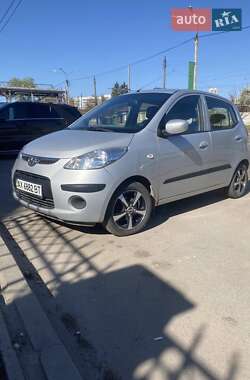 Хэтчбек Hyundai i10 2008 в 